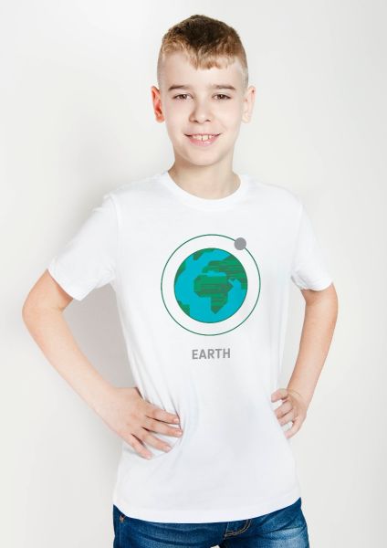 Child T-shirt with Earth